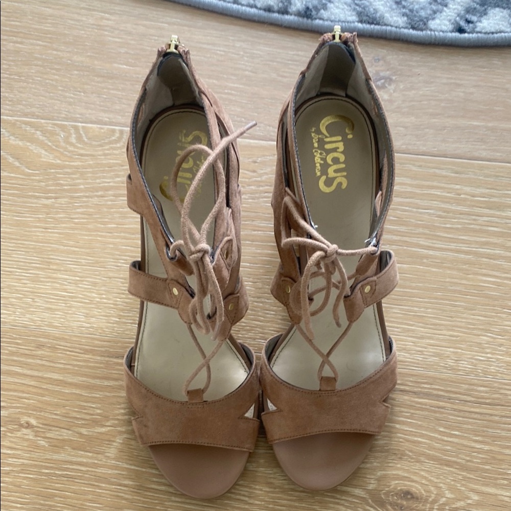 Circus by Sam Edelman Tan Heels with Lace-Up Design